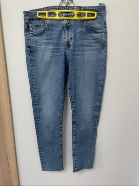 AG Farrah Jeans 32